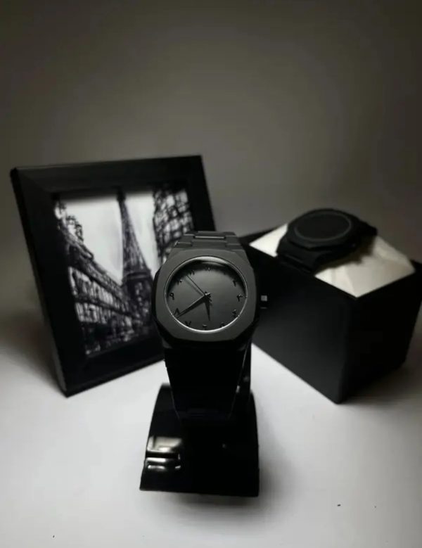 Aura Quartz Watch