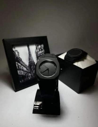 Aura Quartz Watch
